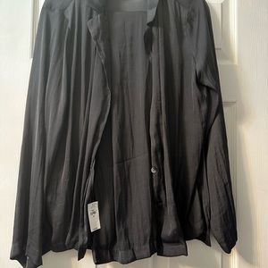 Gap 2 piece satin pajamas in gray.